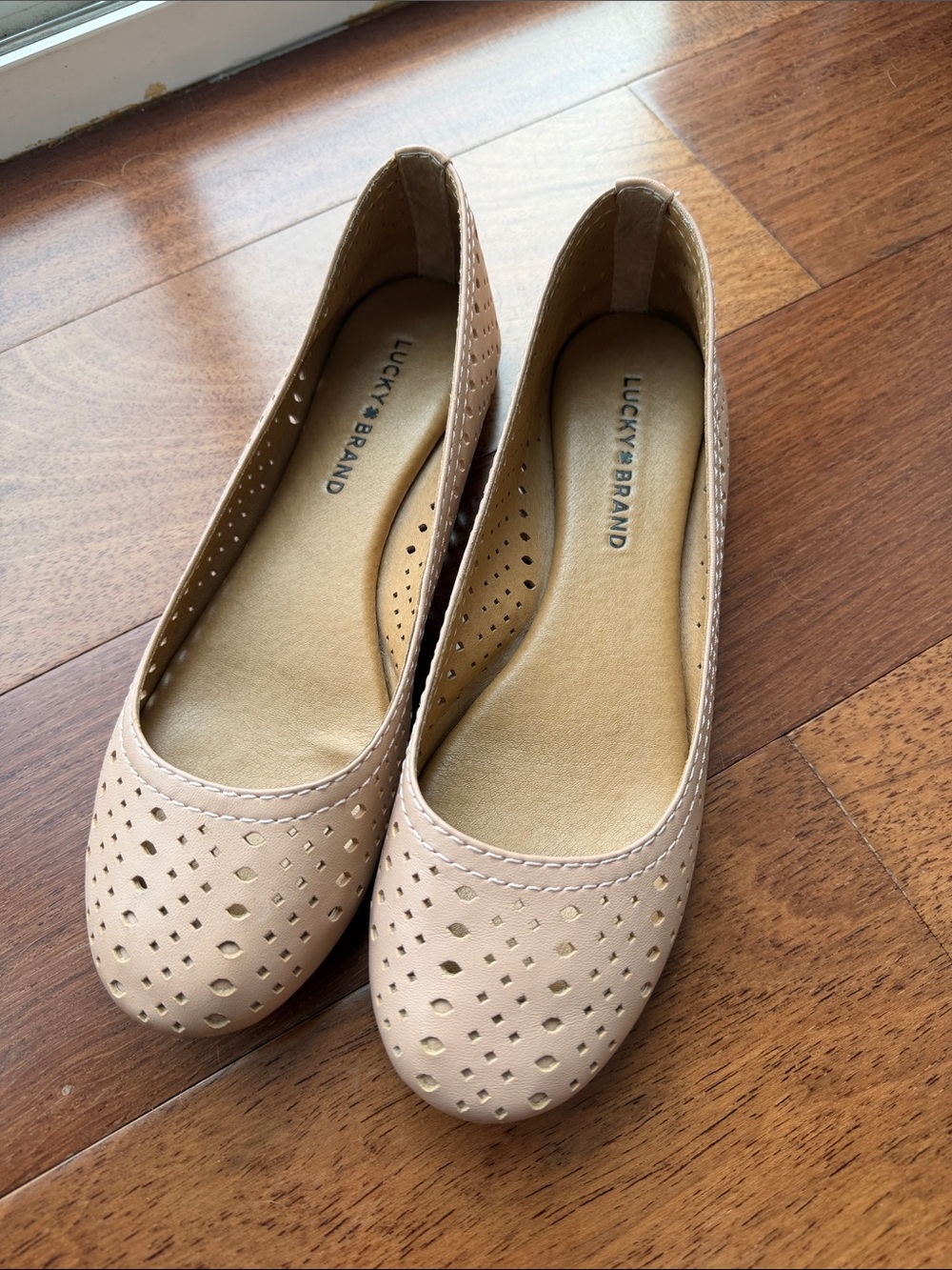 Lucky Brand Dusty Rose Flats, size 8